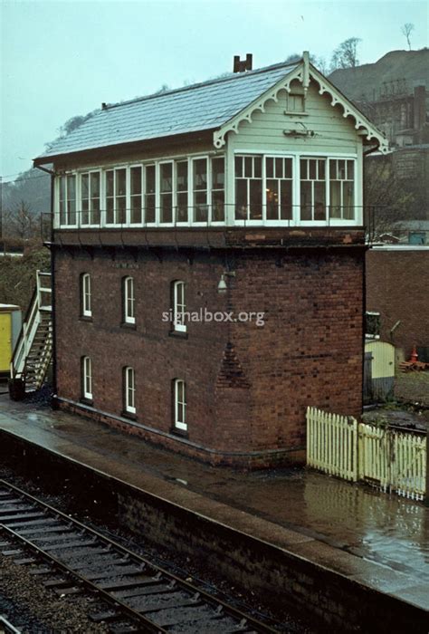 walnut tree junction signal box|walnut tree junction signage.